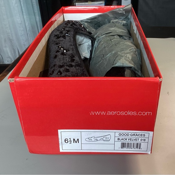 BLACK VELVET SLIPPERS by AEROSOLES - Picture 7 of 7